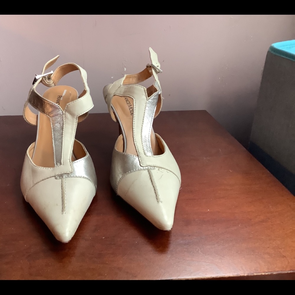 Shoes - Picture 13 of 14